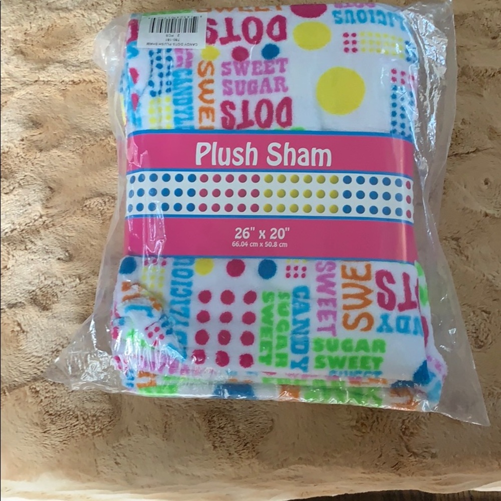 Plush Pillow shams